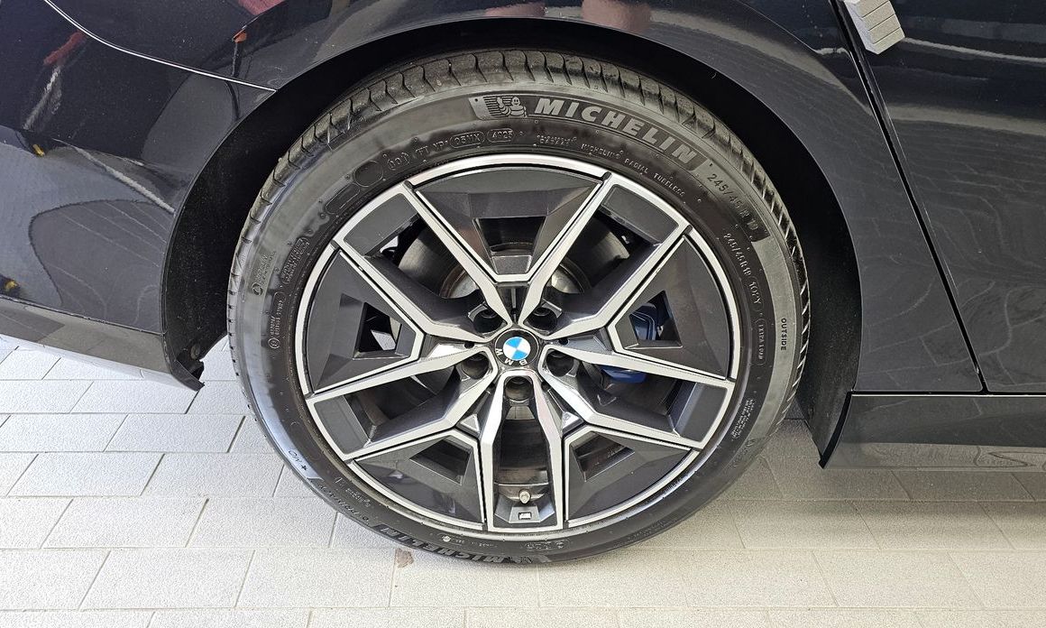 BMW 5-Series 520i M Sport, 2024