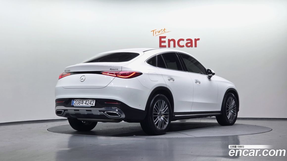 Mercedes-Benz GLC-Class GLC300 4MATIC Avnatgarde Coupe, 2025