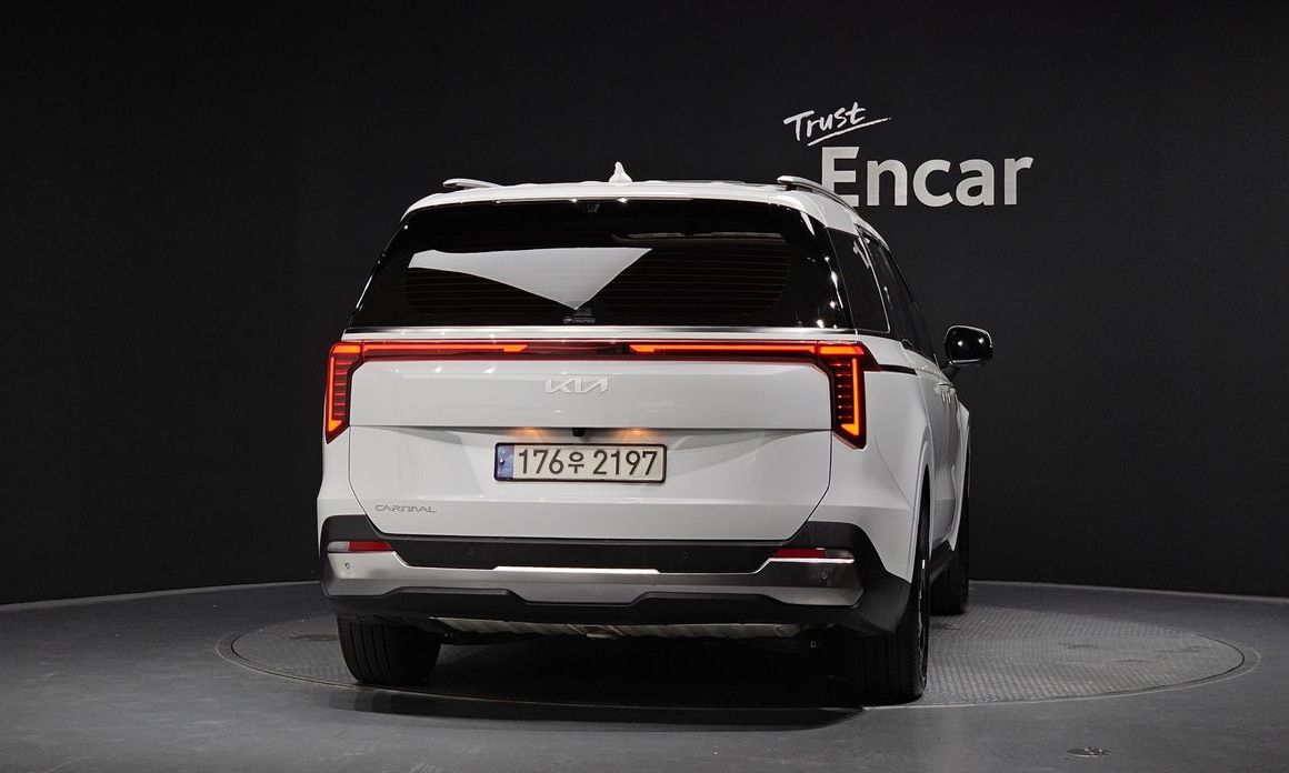 Kia Carnival 7-Seater Signature, 2025