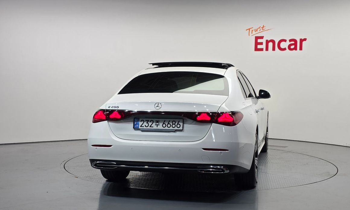 Mercedes-Benz E-Class E200 Avantgarde, 2024
