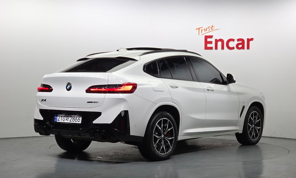 BMW X4 xDrive20i M Sports Pro, 2024