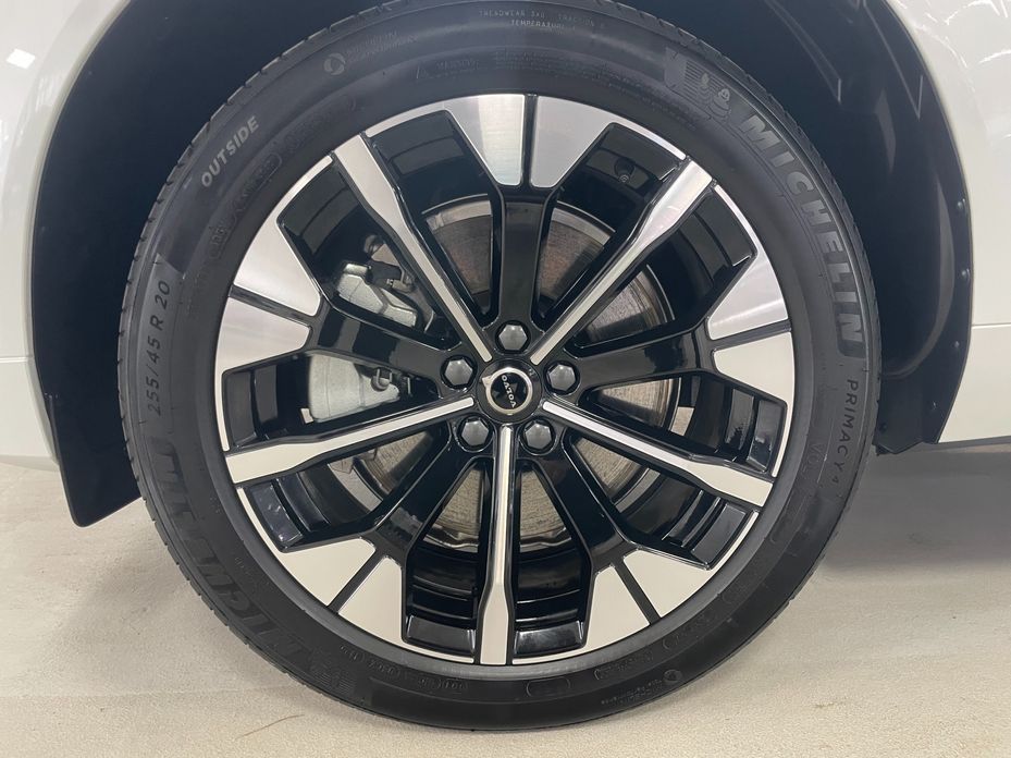 Volvo XC60 B5 Ultra Dark Air Sus, 2026