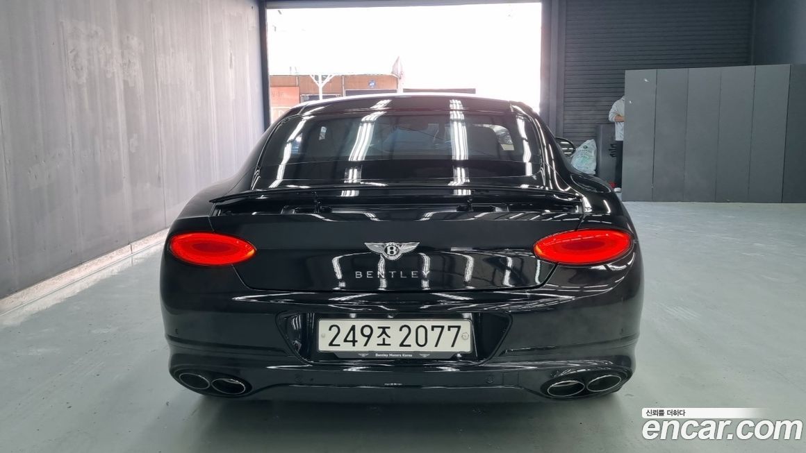 Bentley Continental 4.0 GTS, 2024