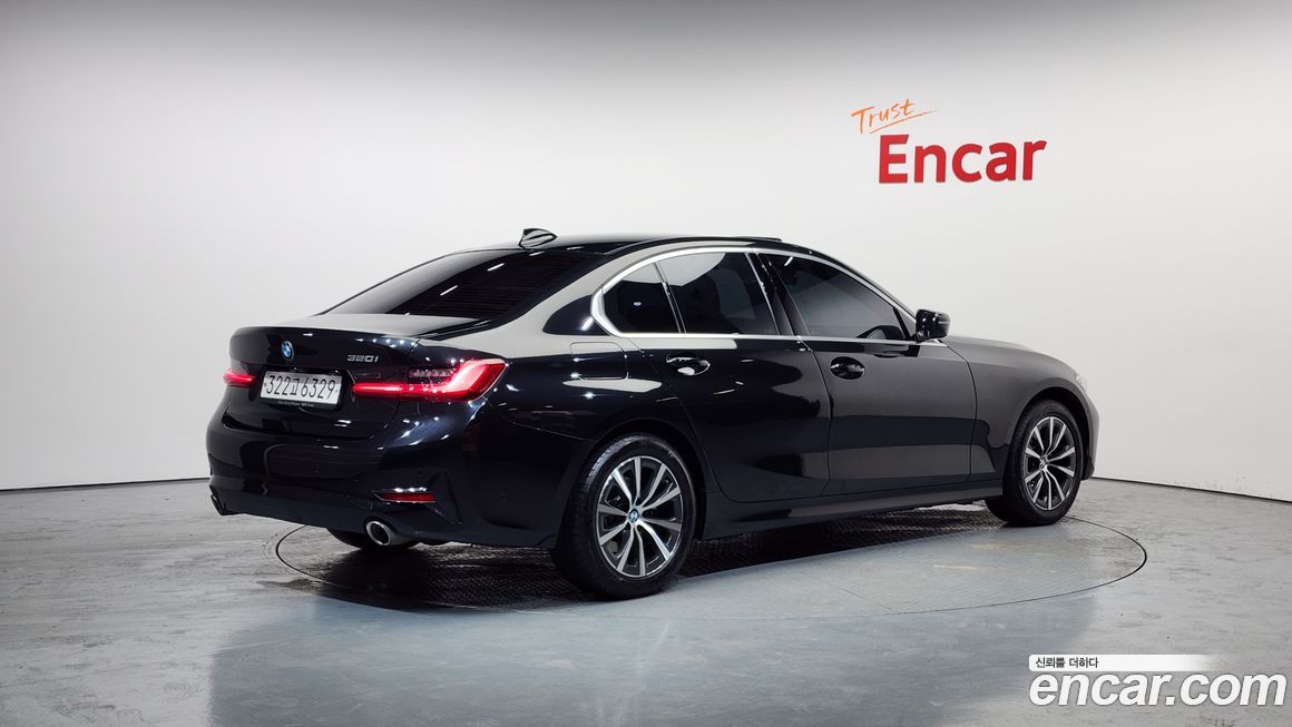 BMW 3-Series 320i, 2022