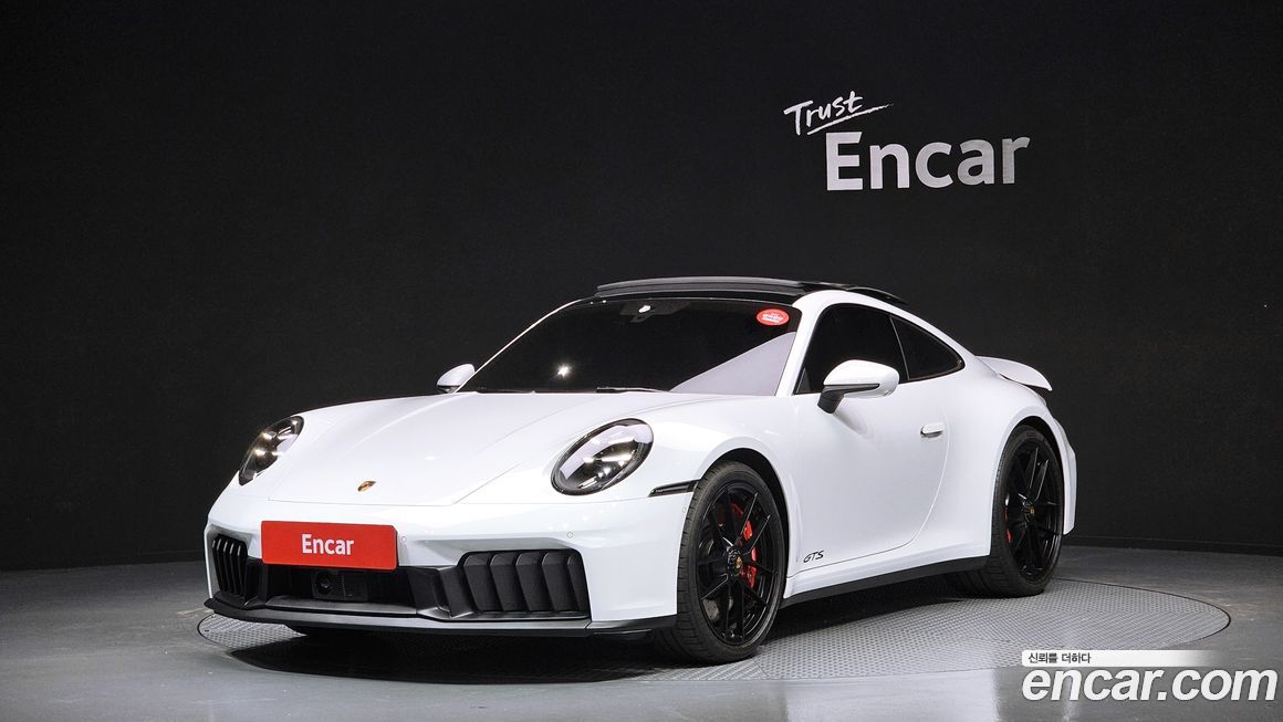 Porsche 911 Carrera 4 GTS, 2026