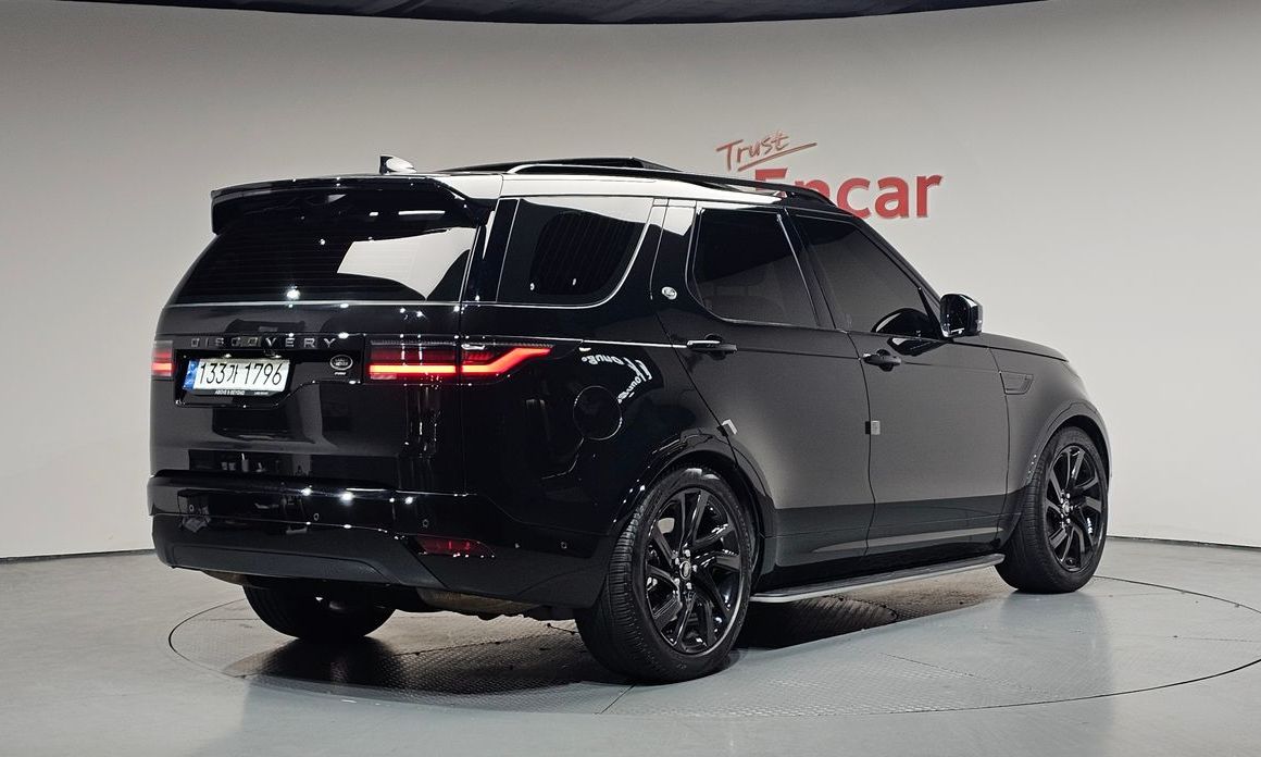 Land Rover Discovery P360 R-Dynamic SE, 2023