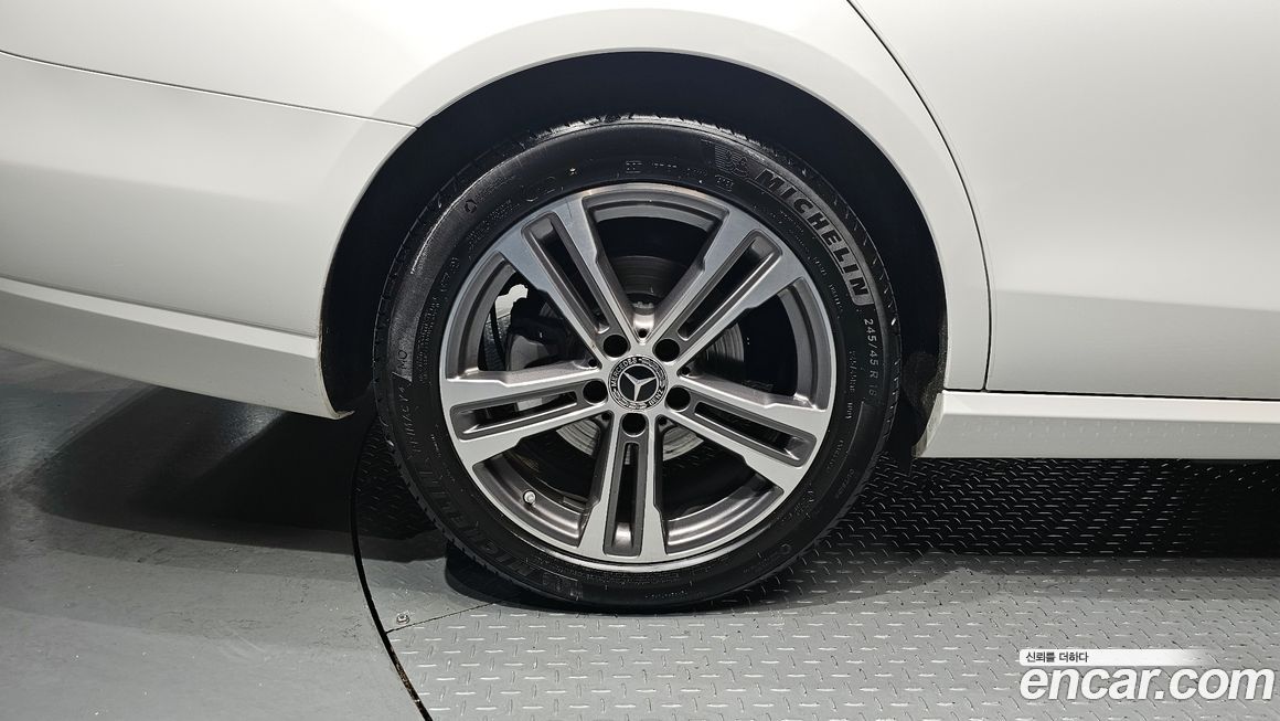 Mercedes-Benz E-Class E250 Avantgarde, 2023