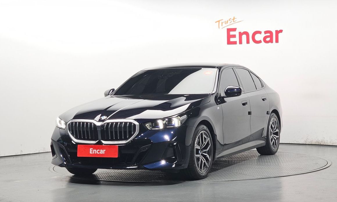 BMW 5-Series 520i M Sport, 2025