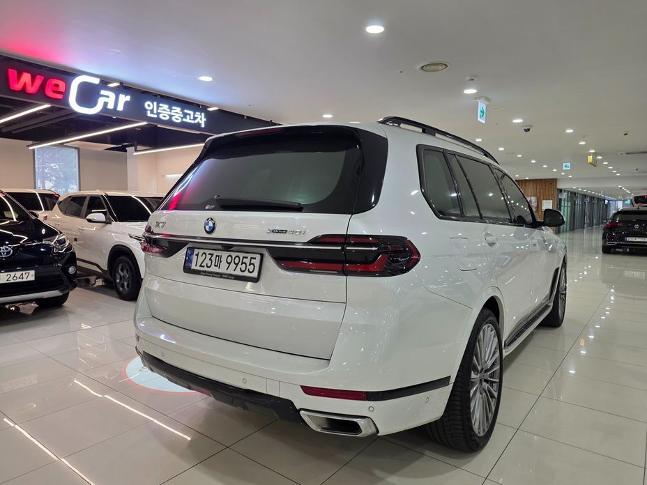 BMW X7 xDrive 40i Design Pure Excellence 6-Seater, 2024