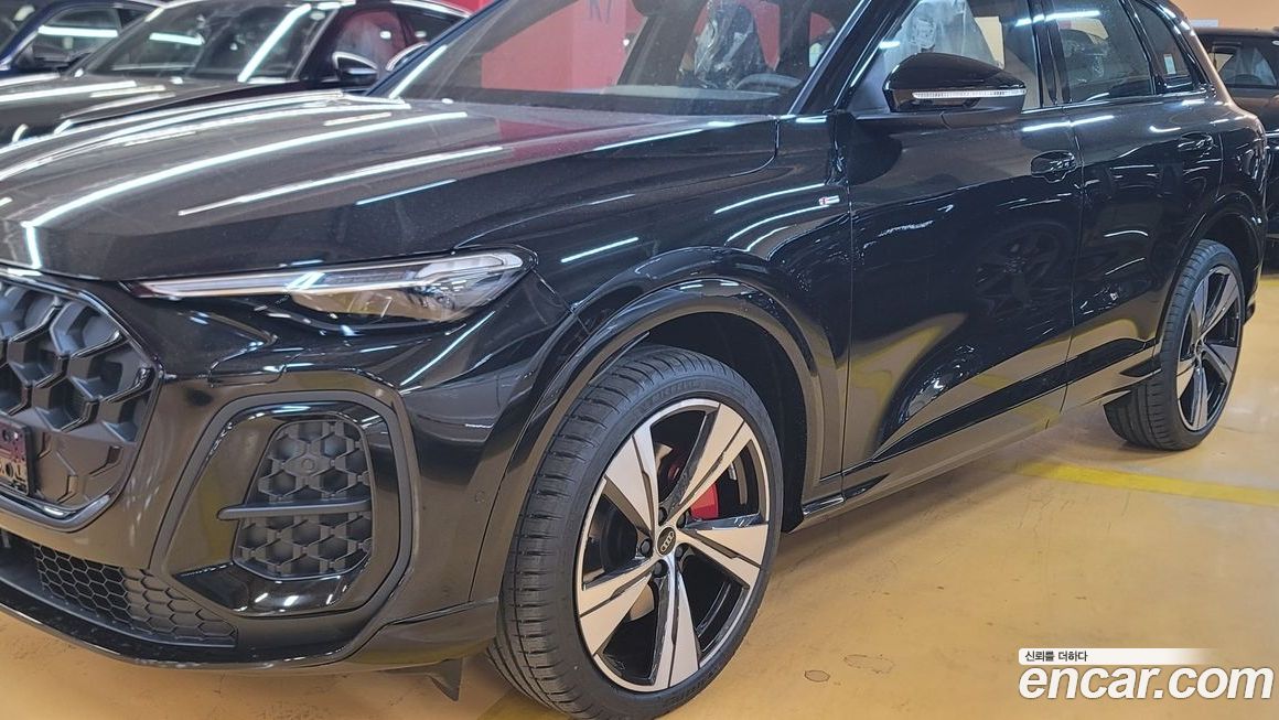 Audi Q5 40 TDI Quattro S Line Black Edition, 2025