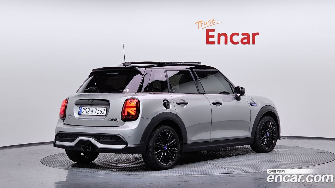 Mini Cooper 5Door Mayfield Edition, 2024