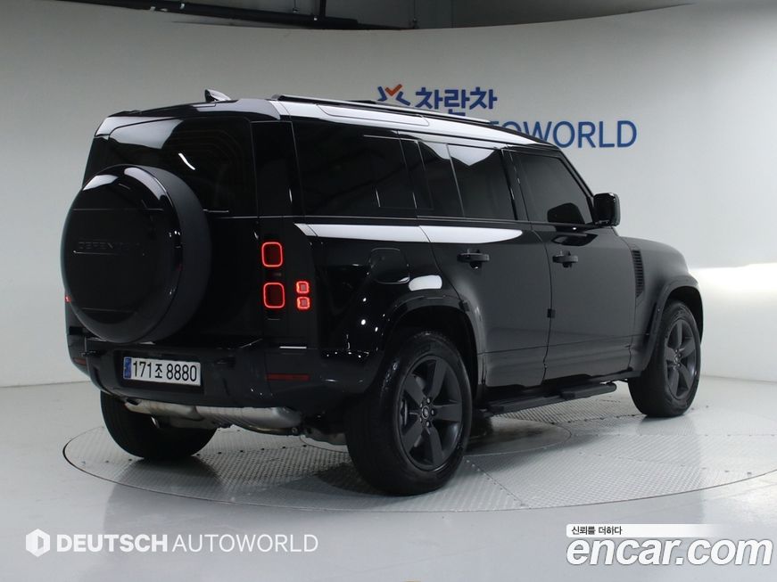 Land Rover Defender 110 D300 X-Dynamic HSE, 2025