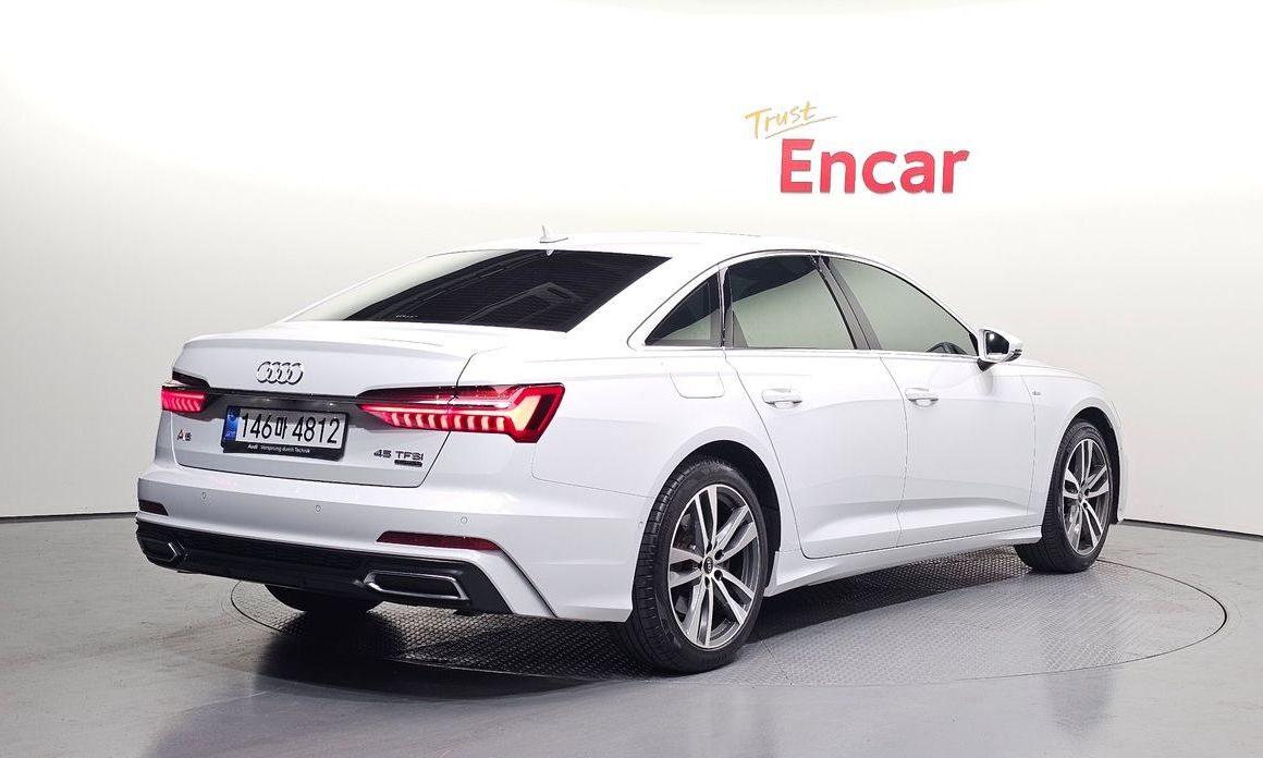 Audi A6 45 TFSI Quattro Premium, 2022