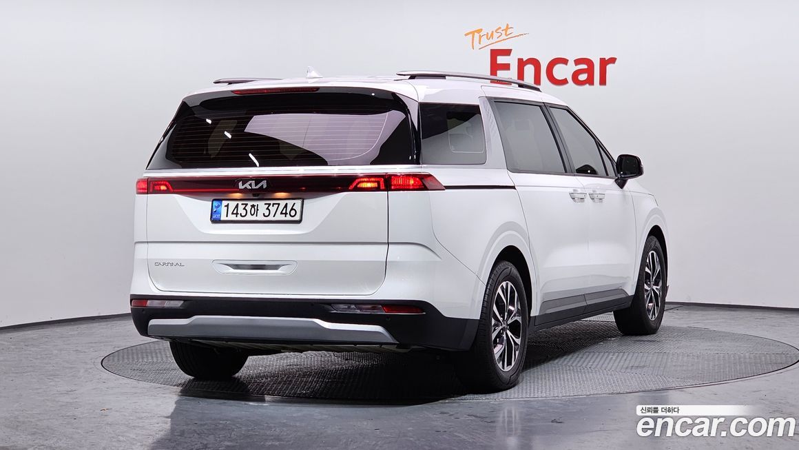 Kia Carnival 9-Seater Prestige, 2023