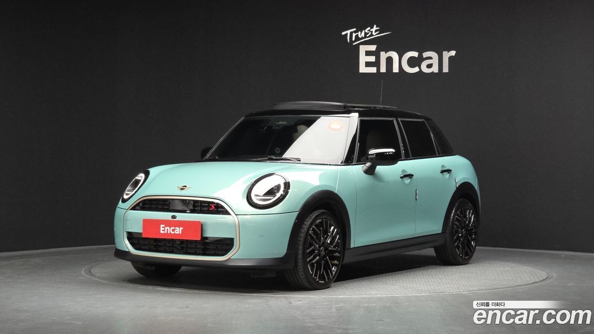 Mini Cooper 5 Door Favoured, 2025