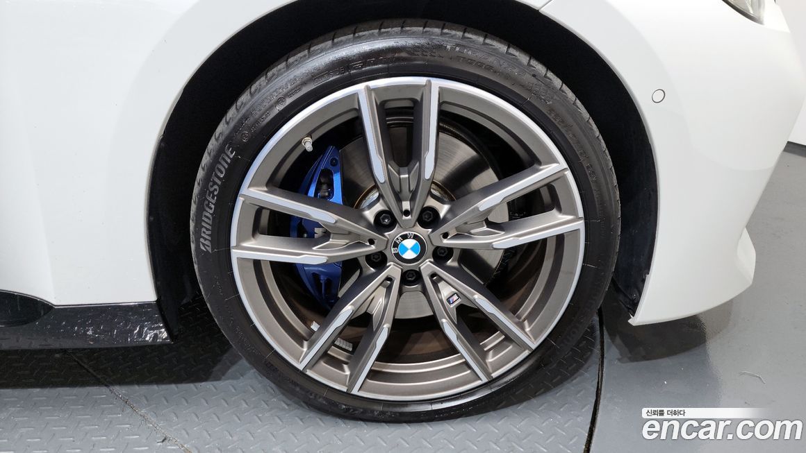 BMW 2-Series M240i xDrive Online Exclusive Coupe, 2024