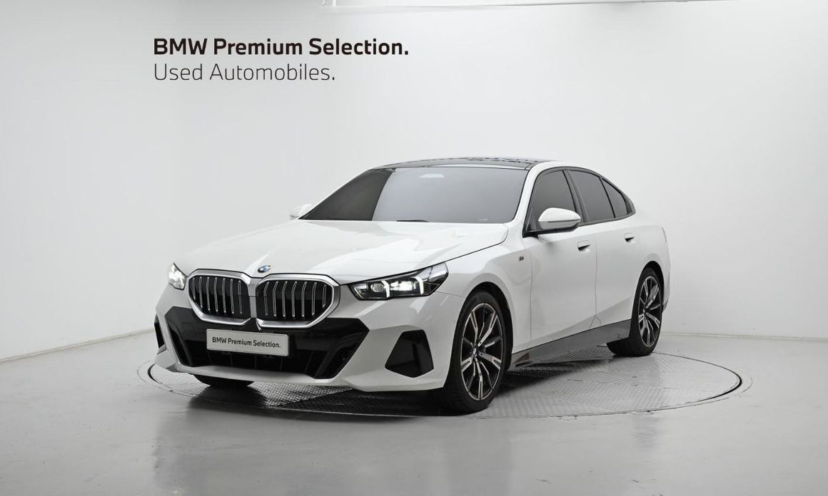 BMW 5-Series 530i xDrive M Sport, 2024
