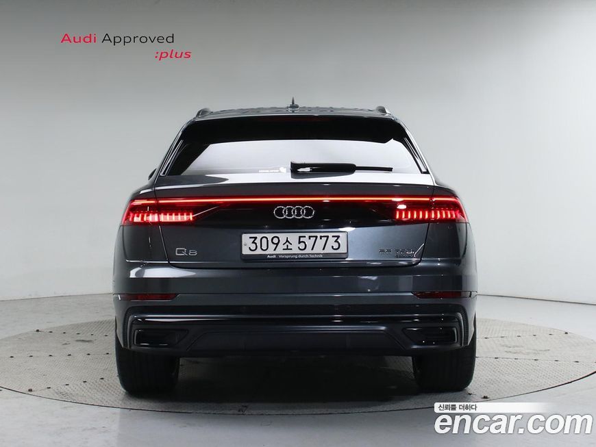Audi Q8 55 TFSI Quattro Premium, 2023