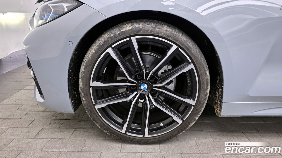 BMW 4-Series 420i M Sport Convertible, 2024