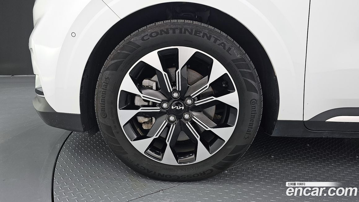 Kia Carnival 7-Seater Signature, 2023