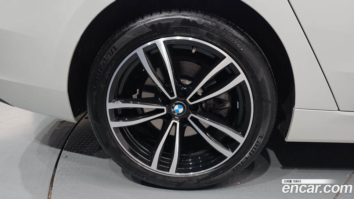 BMW Gran Turismo 630i xDrive Luxury, 2023