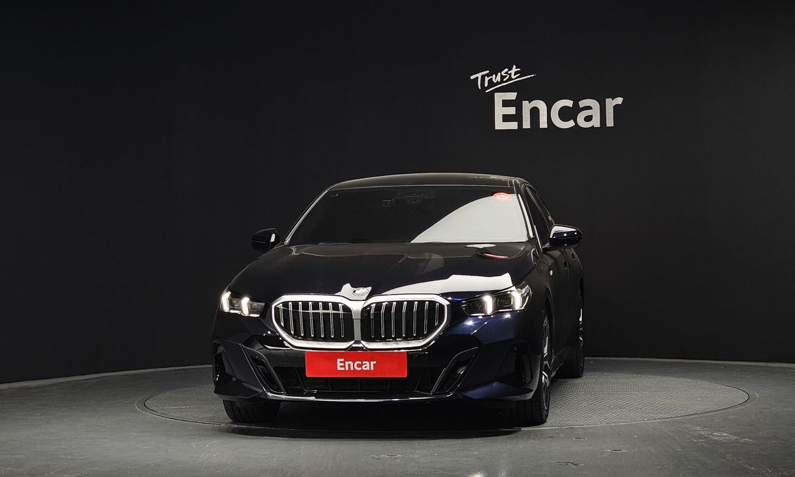BMW 5-Series 520i M Sport, 2025