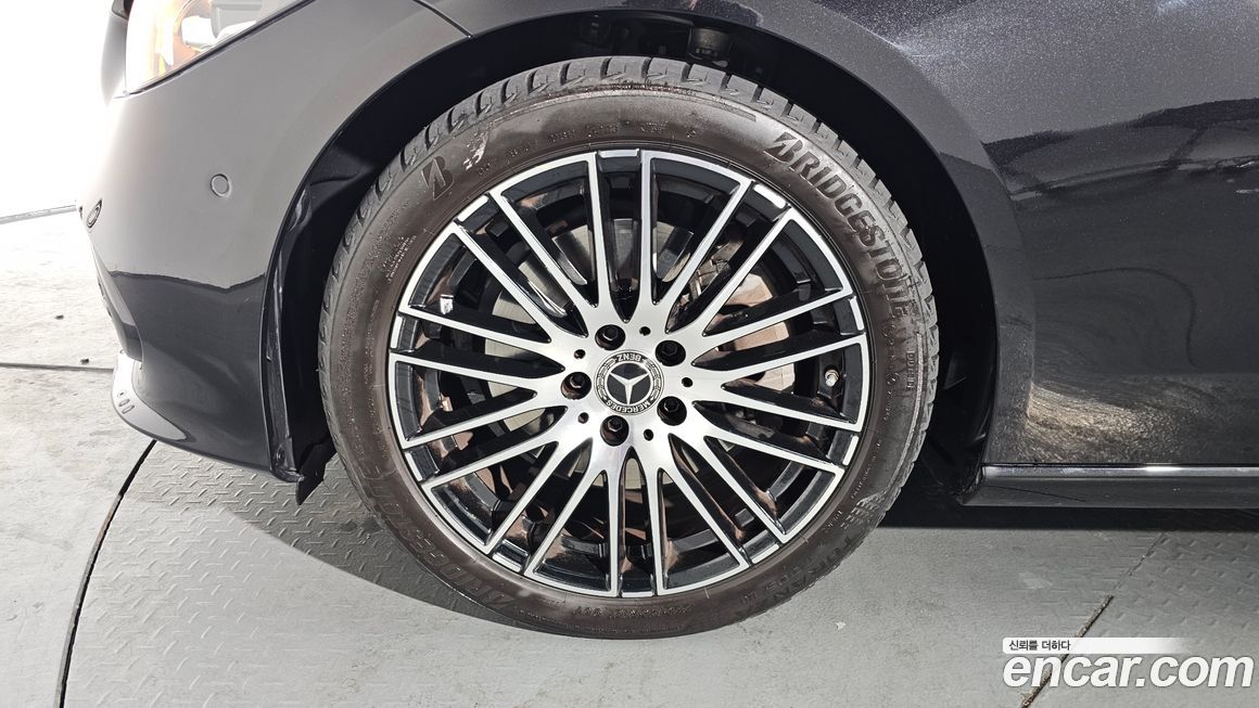 Mercedes-Benz C-Class C300 4MATIC Avantgarde, 2024