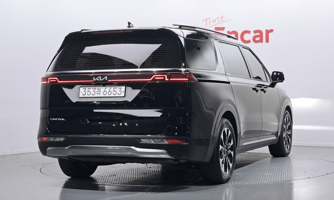 Kia Carnival 9-Seater Signature, 2023