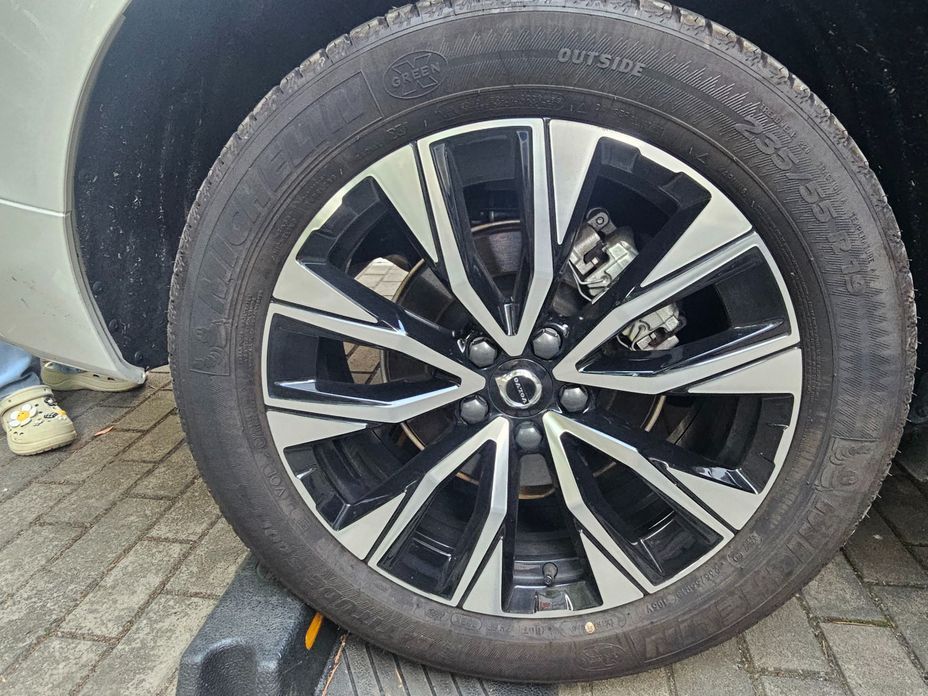 Volvo XC60 B5 Ultimate Bright, 2024