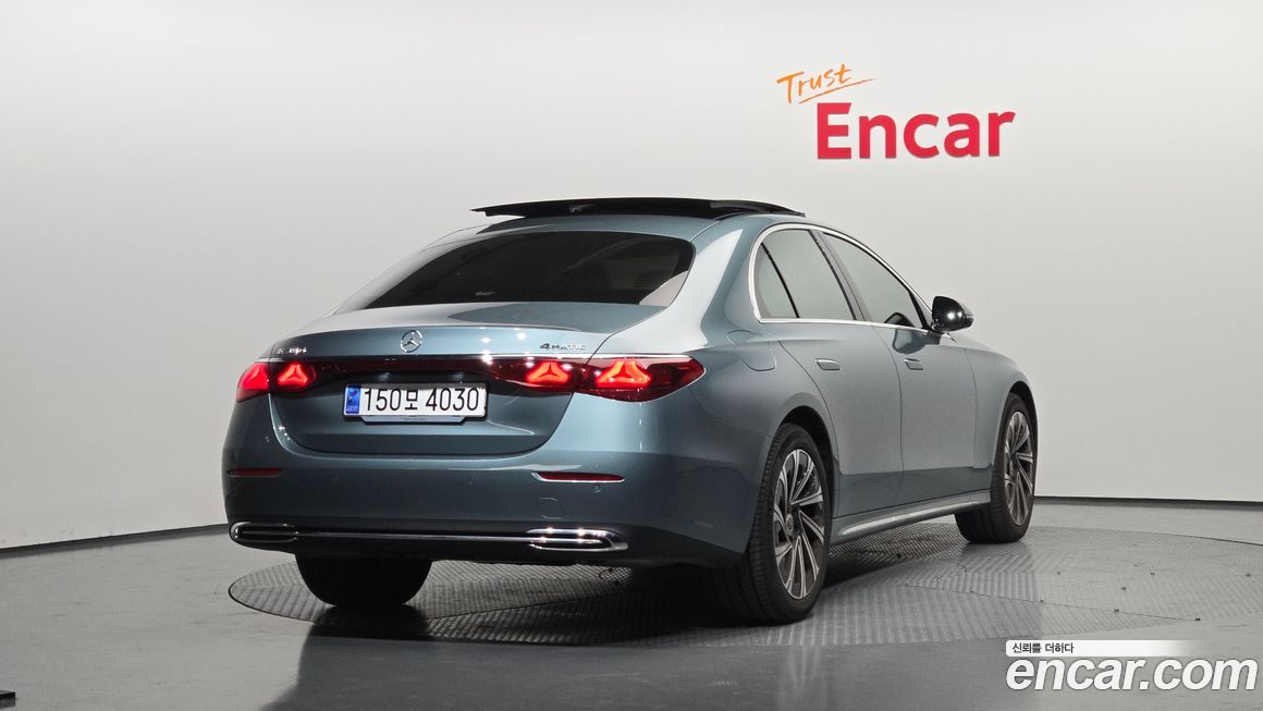 Mercedes-Benz E-Class E300 4MATIC Exclusive, 2024