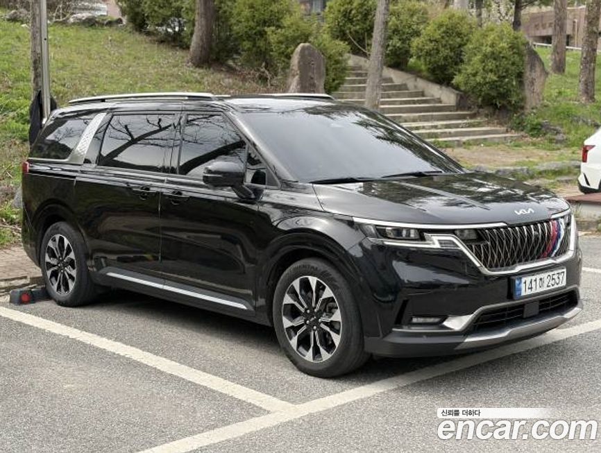 Kia Carnival 9-Seater Signature, 2023