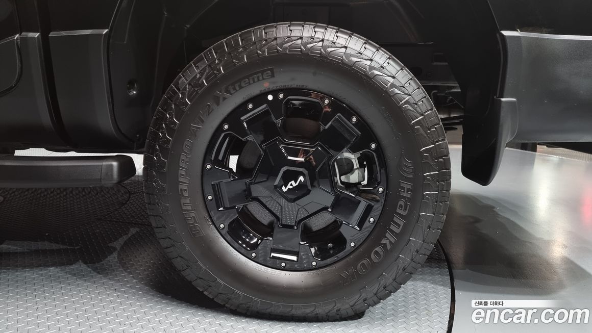 Kia Tasman 2.5T Gasoline 4WD, 2026