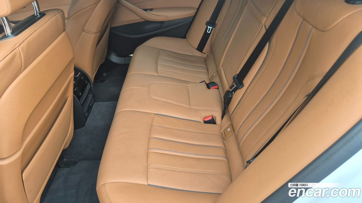 BMW 5-Series 520i M Sport, 2023