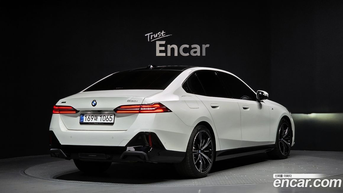 BMW 5-Series 530i xDrive M Sport, 2025