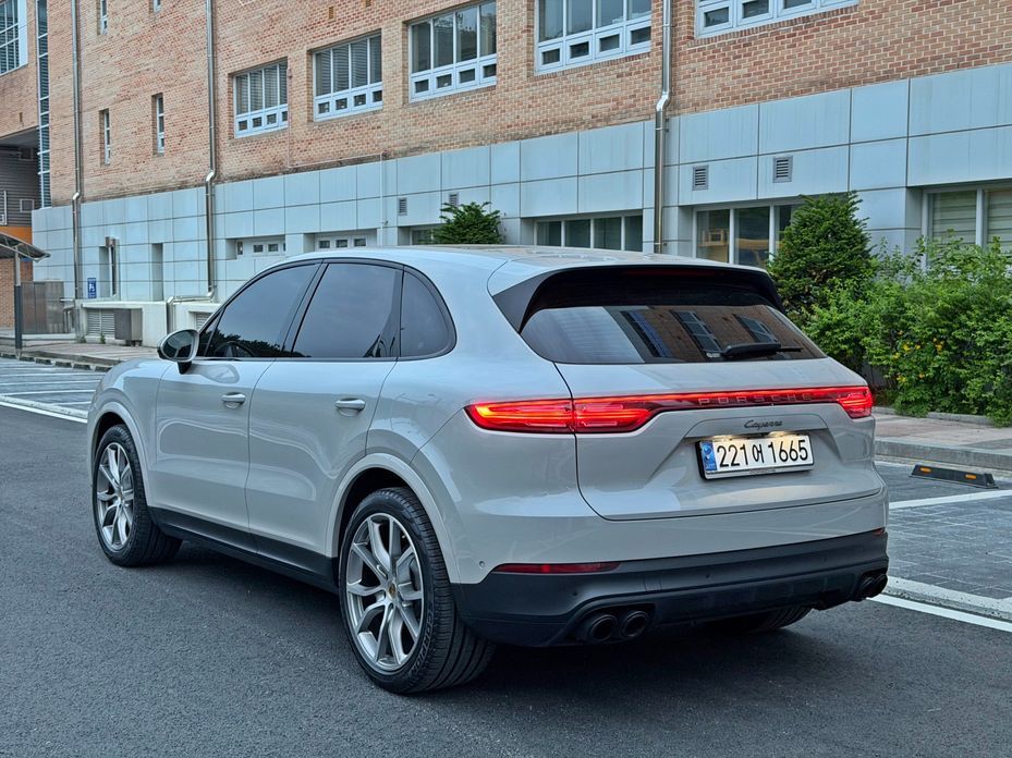 Porsche Cayenne 3.0 PLATINUM EDITION, 2023