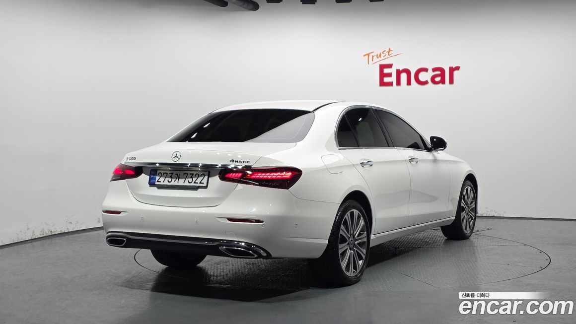 Mercedes-Benz E-Class E350 4MATIC Exclusive, 2023