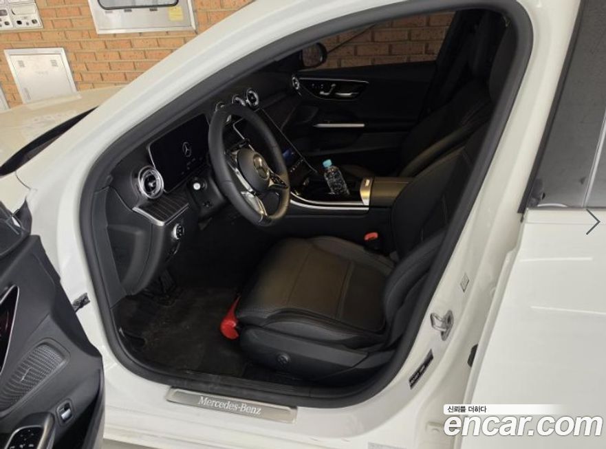 Mercedes-Benz C-Class C200 Avantgarde, 2025