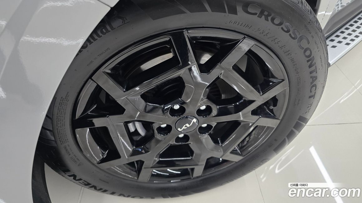 Kia Carnival 7-Seater Gravity, 2025