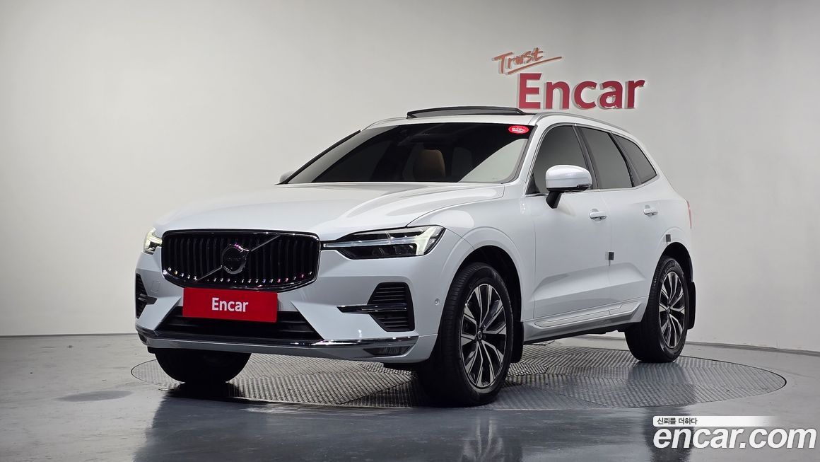 Volvo XC60 B5 Ultra Bright, 2025