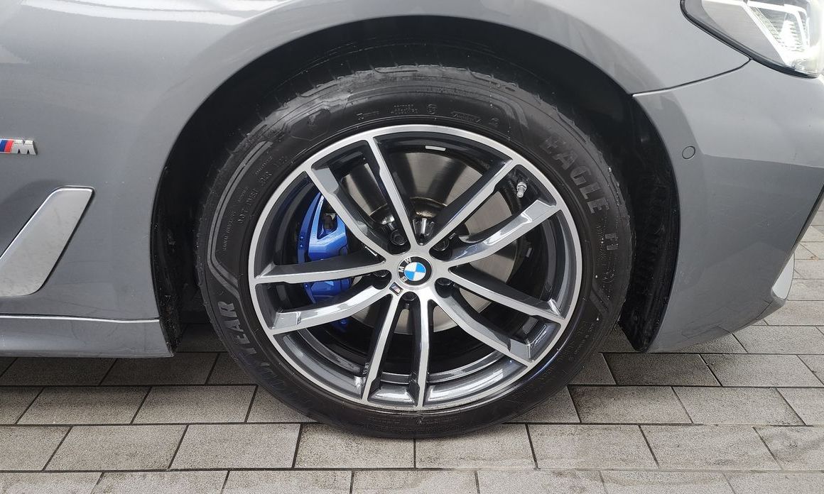 BMW 5-Series 523d xDrive M Sport, 2023
