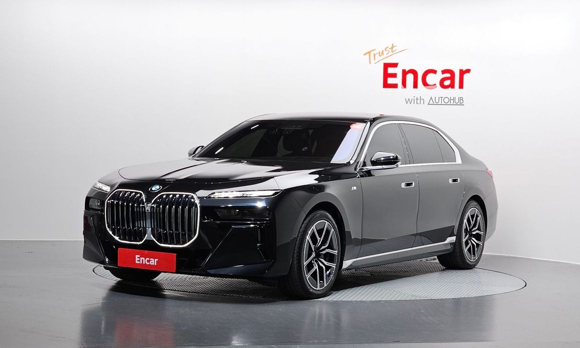 BMW 7-Series 740i xDrive M Sport, 2025