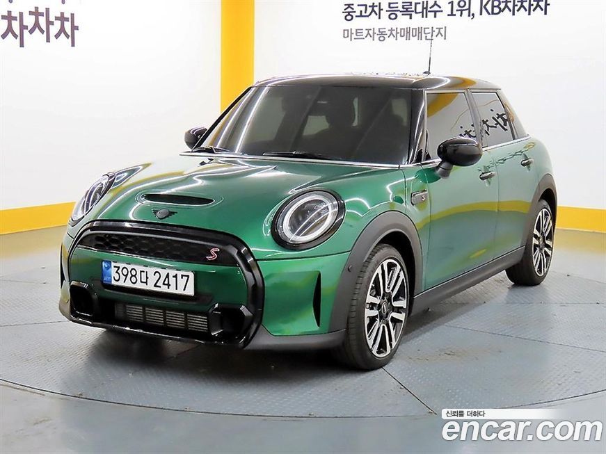 Mini Cooper Classic, 2024