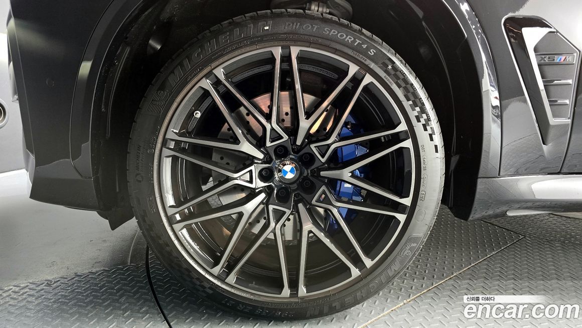 BMW X5M 4.4 Competition, 2025