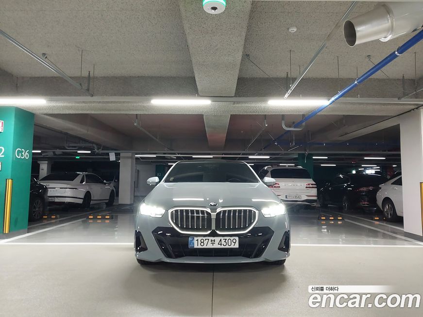 BMW 5-Series 530i xDrive M Sport, 2024