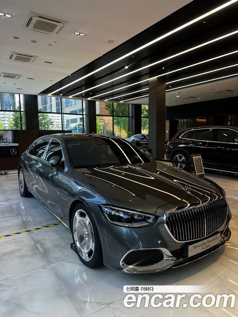Mercedes-Benz S-Class Maybach S580 4MATIC, 2025