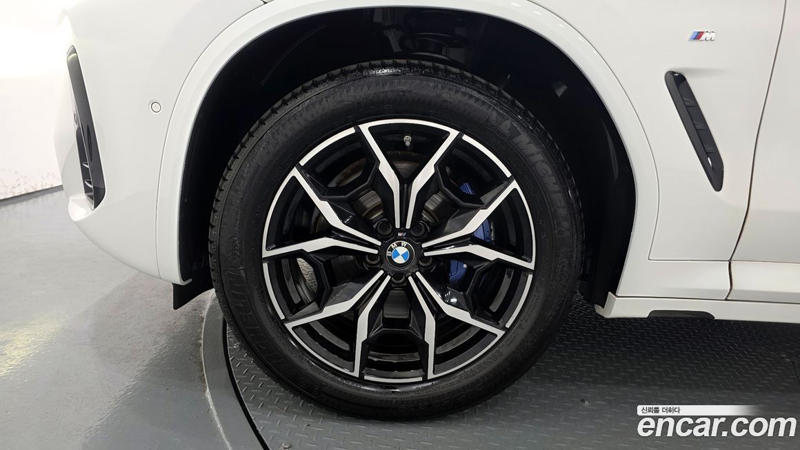 BMW X4 xDrive20i M Sport, 2023