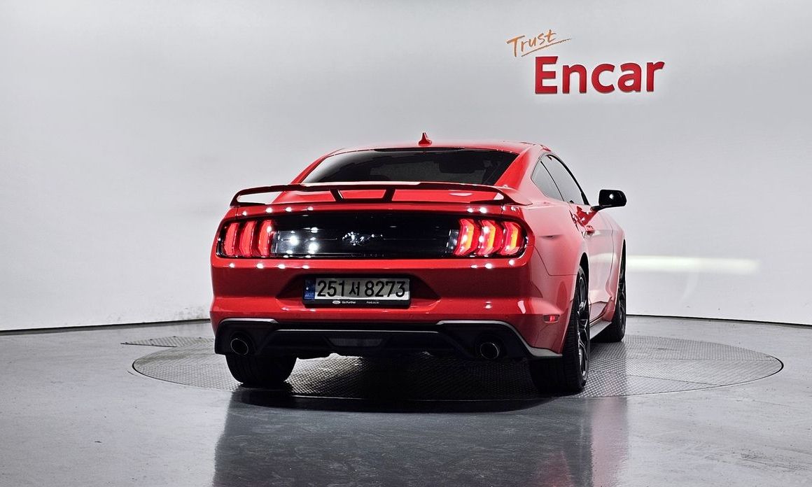 Ford Mustang Coupe, 2022