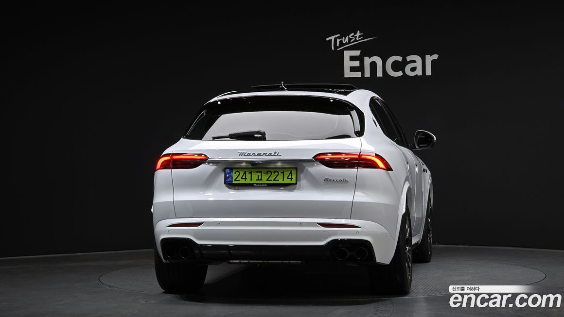 Maserati Grecale 2.0 AWD Modena, 2023