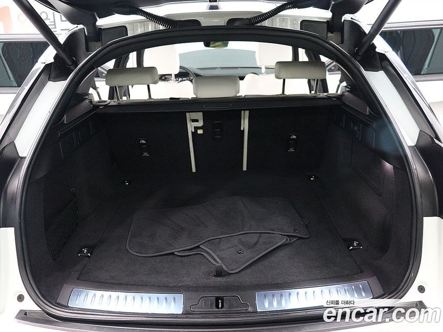 Land Rover Range Rover Velar 2.0 P250 R-Dynamic SE, 2023