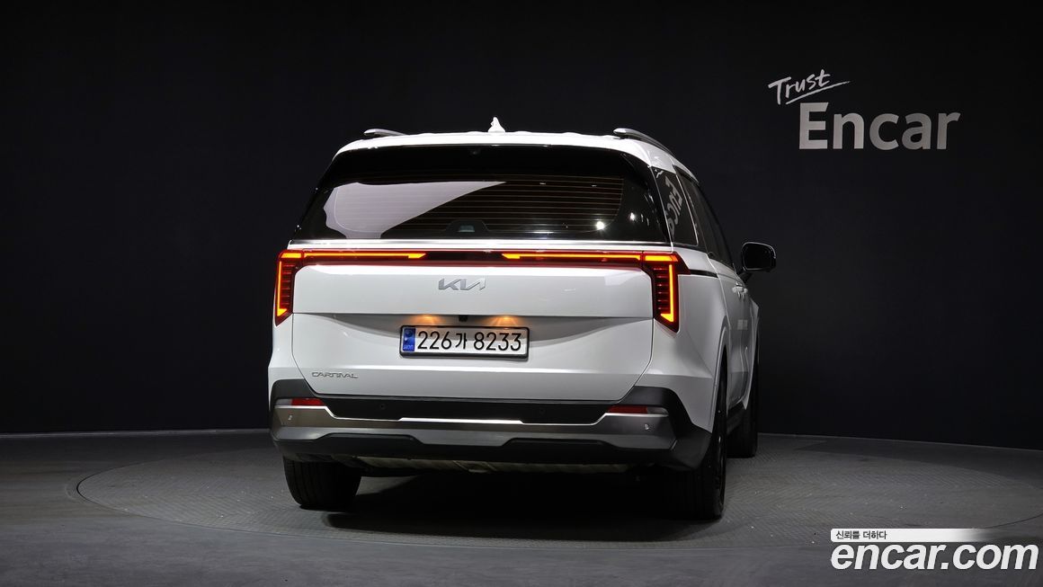 Kia Carnival 7-Seater Signature, 2024